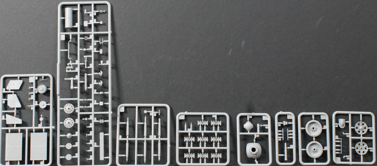 MiniArt 35187 1/35 SU-85 Self-Propelled Gun Mid Production Parts Image 04