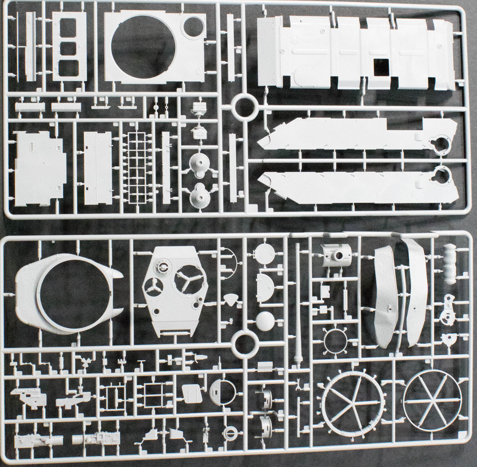 MiniArt 37002 1/35 T-44M Medium Tank Parts Image 01