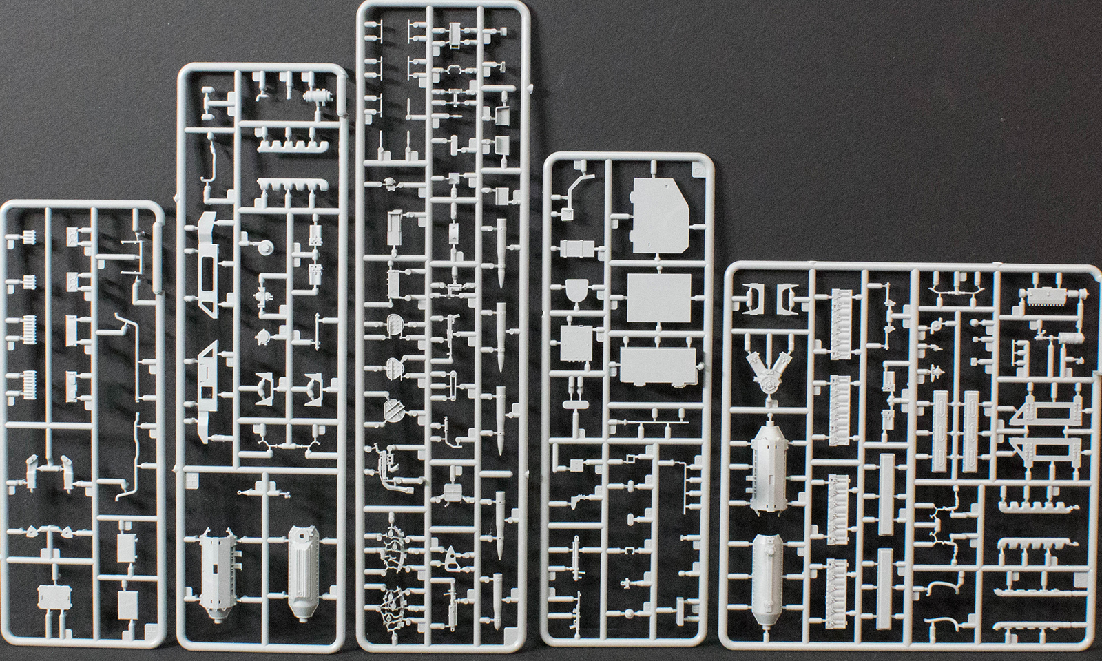 MiniArt 37011 1/35 T-54B Early Production Tank Parts Image 05
