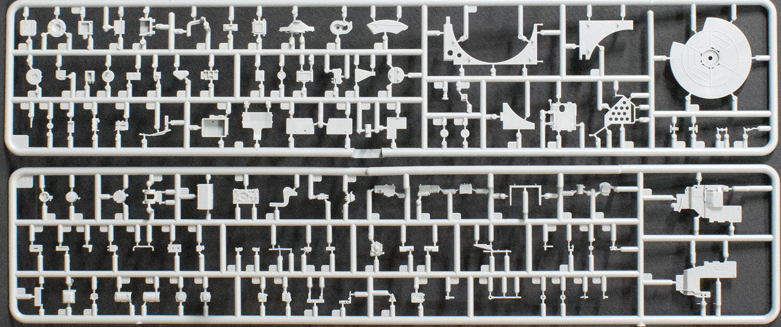 MiniArt 37011 1/35 T-54B Early Production Tank Parts Image 07