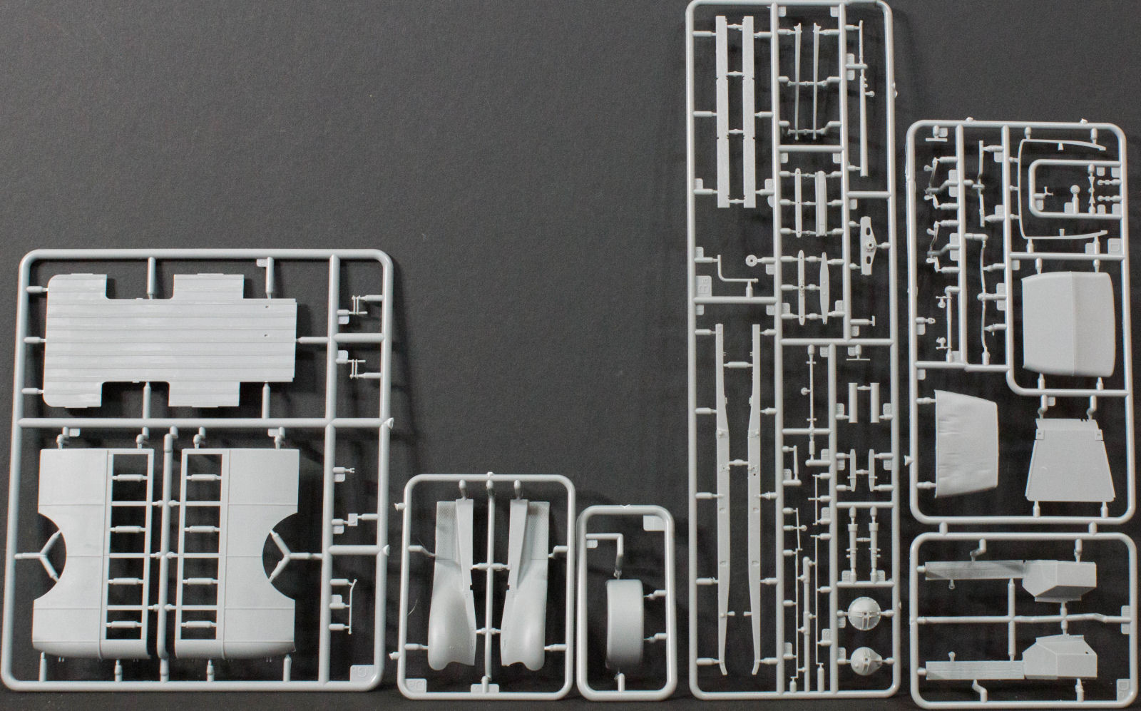 MiniArt 38005 1/35 GAZ-03-30 Passenger Bus Parts Image 02
