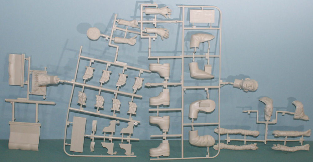 Moebius Models 0928 1/8 The Bride of Frankenstein Parts Image
