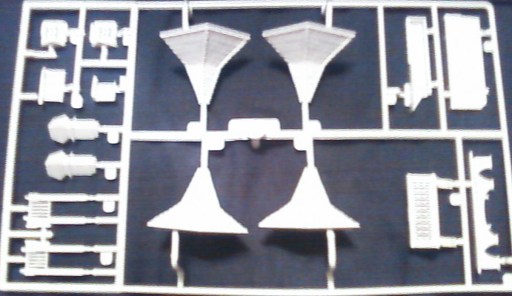 Moebius Models 929 1/87 The Munsters House First Look Parts Image 02