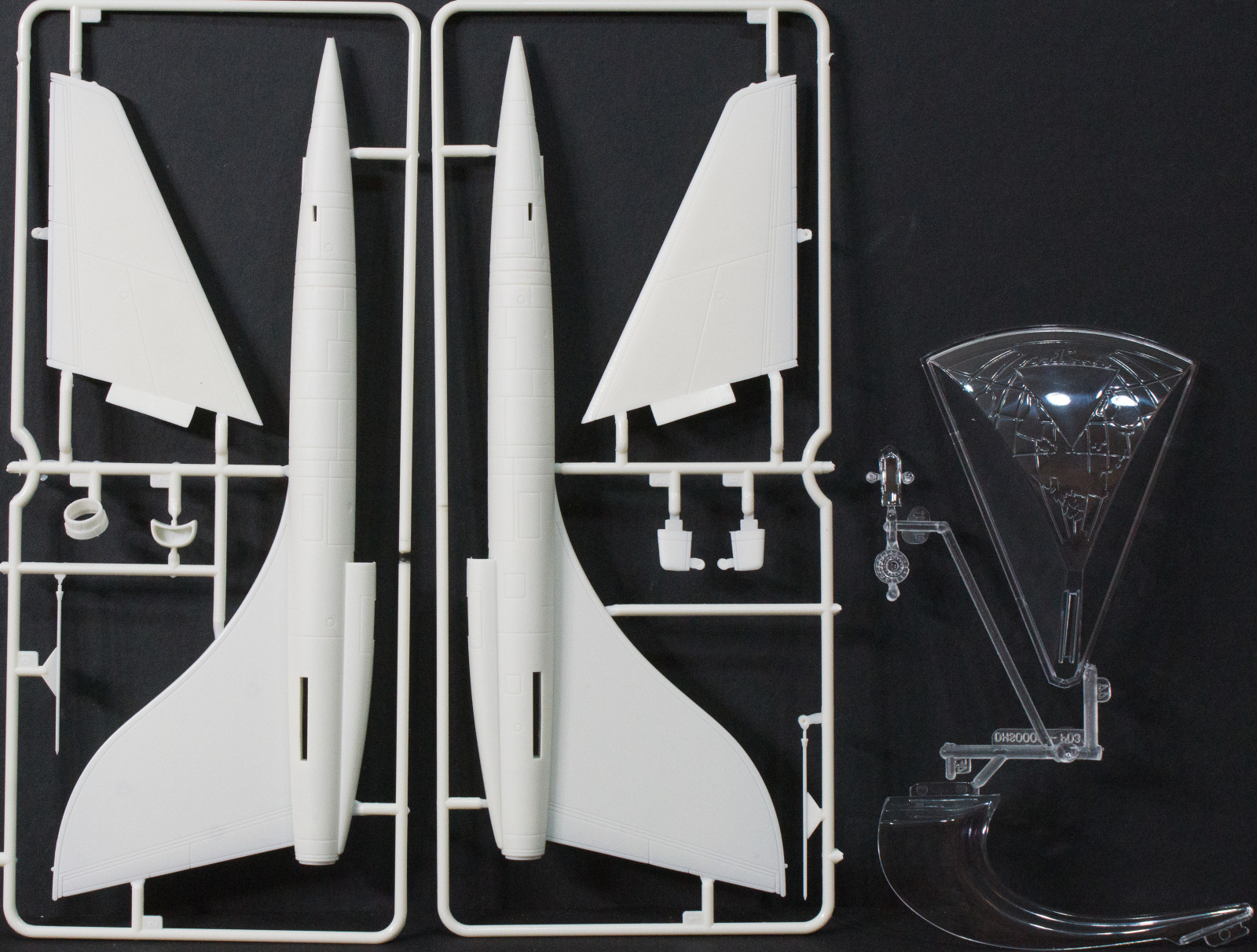 Moebius Models 0946 The Dragonfly - Jonny Quest First Look Parts Image 01