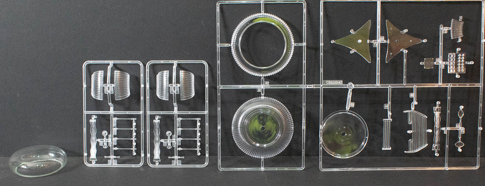 Moebius Models 0949 1/6 Robot B9 First Look Parts Image 05