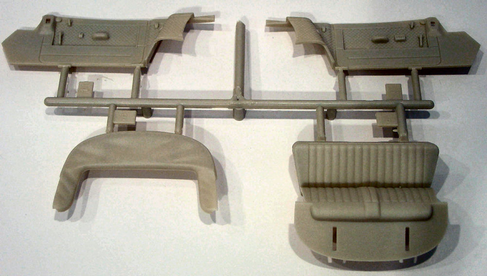 Moebius Models 1204 1/25 1952 Hudson Hornet Convertible First Look Parts Image 03