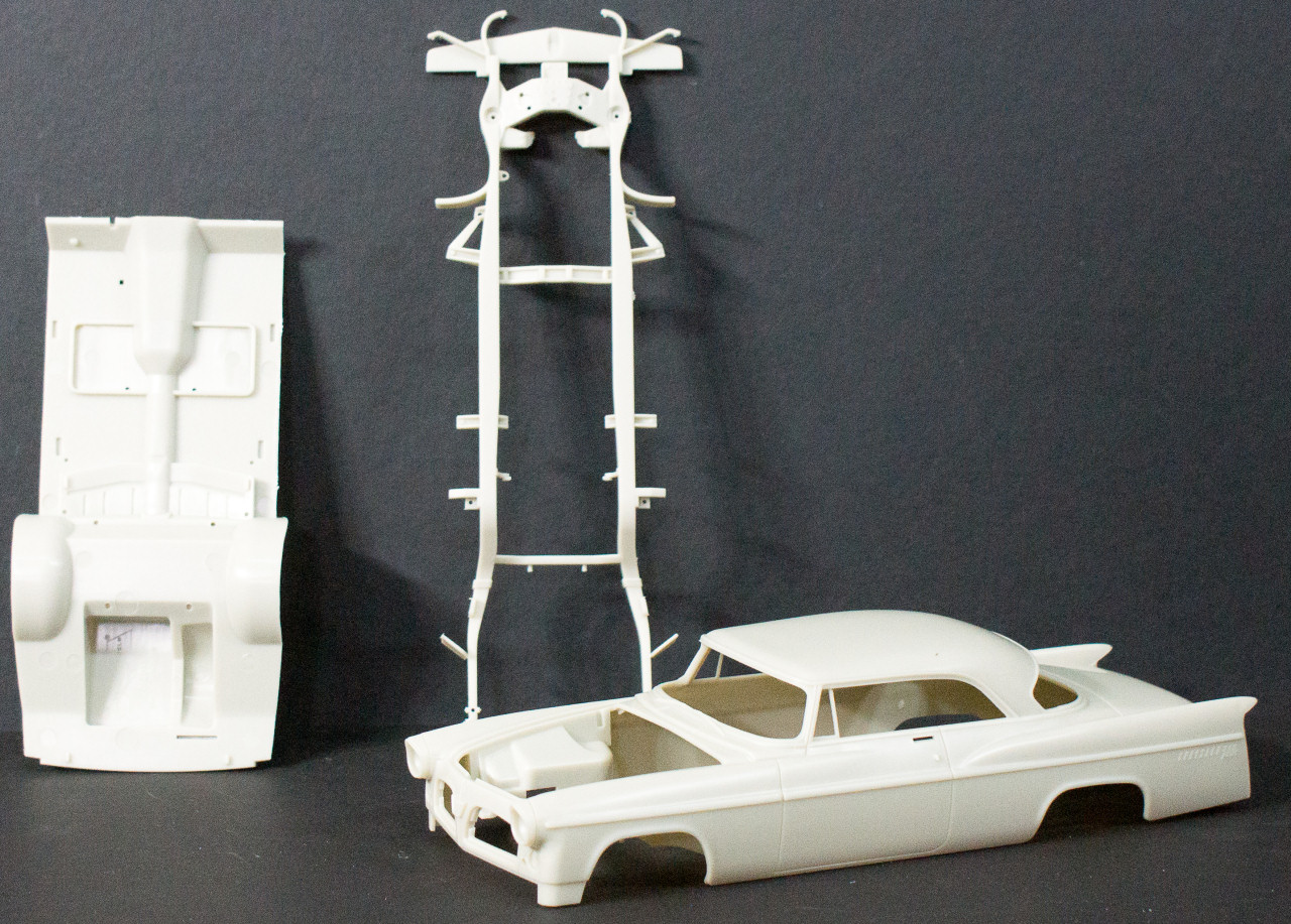 Moebius Models 1207 1/25 1956 Chrysler 300B First Look Parts Image 01