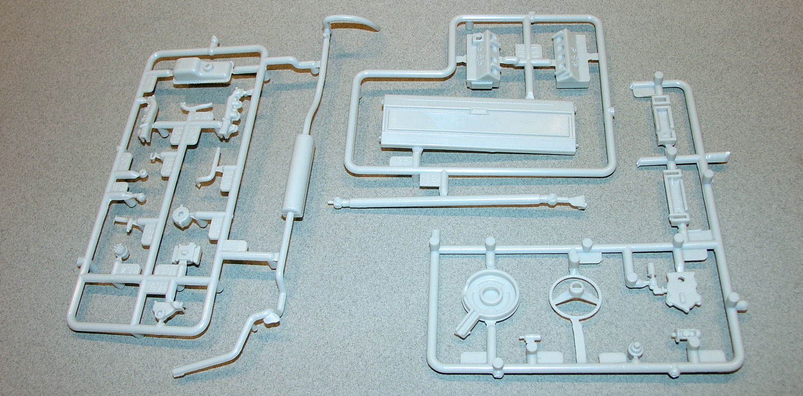 Moebius Models 1208 1/25 1971 Ford Ranger Pickup First Look Parts Image 05