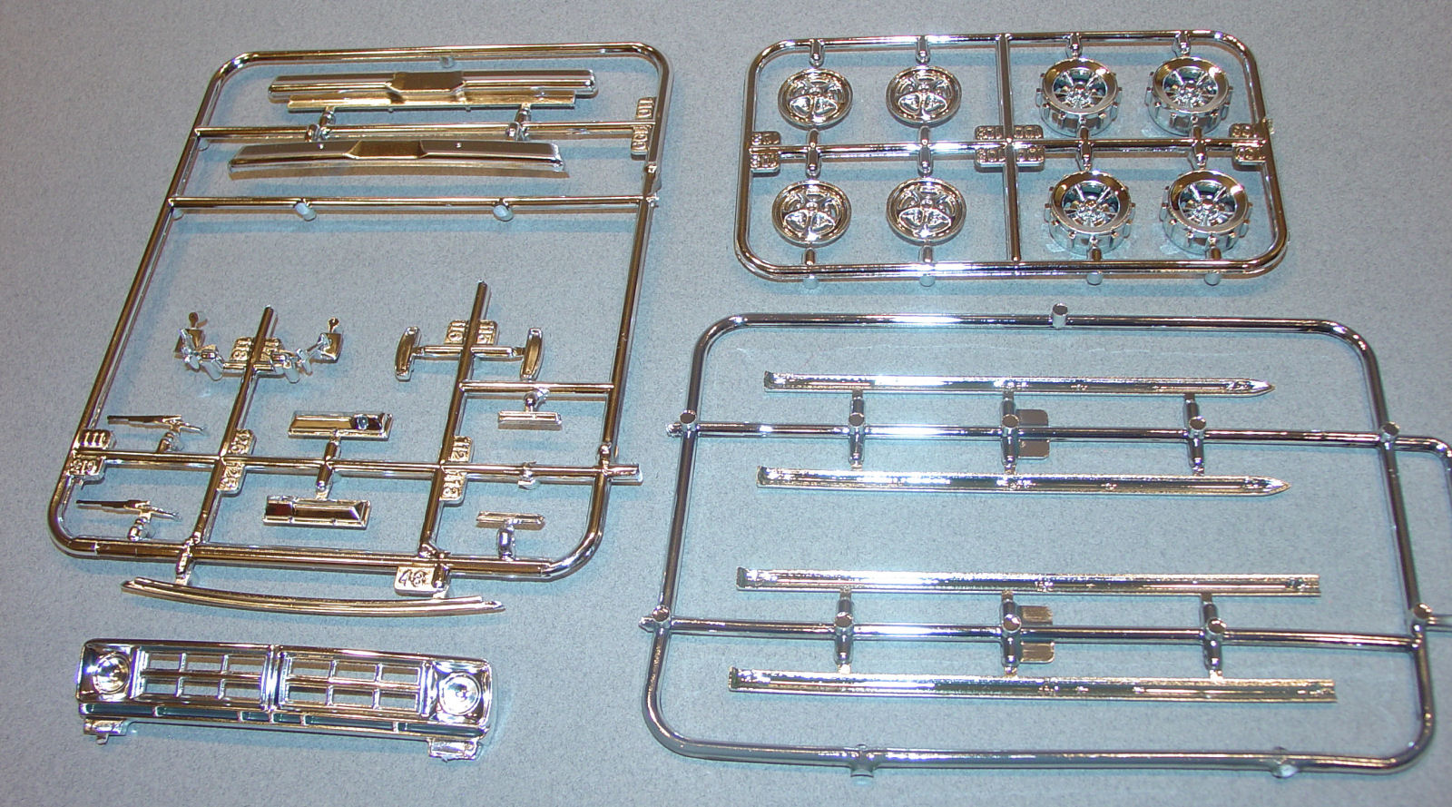 Moebius Models 1208 1/25 1971 Ford Ranger Pickup First Look Parts Image 09