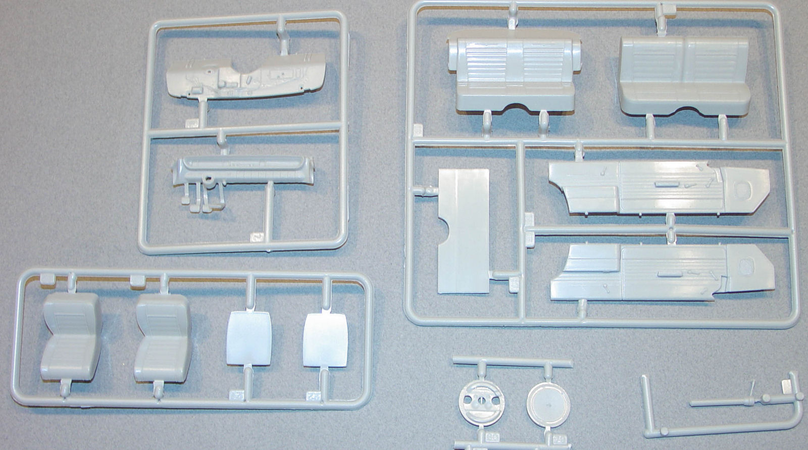 Moebius Models 1211 1/25 1961 Pontiac Ventura First Look Parts Image 07