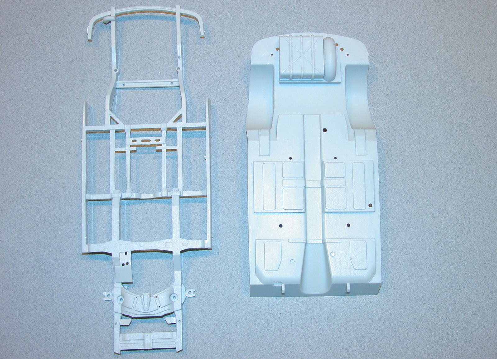 Moebius Models 1214 1/25 1954 Hudson Hornet Special First Look Parts Image 03