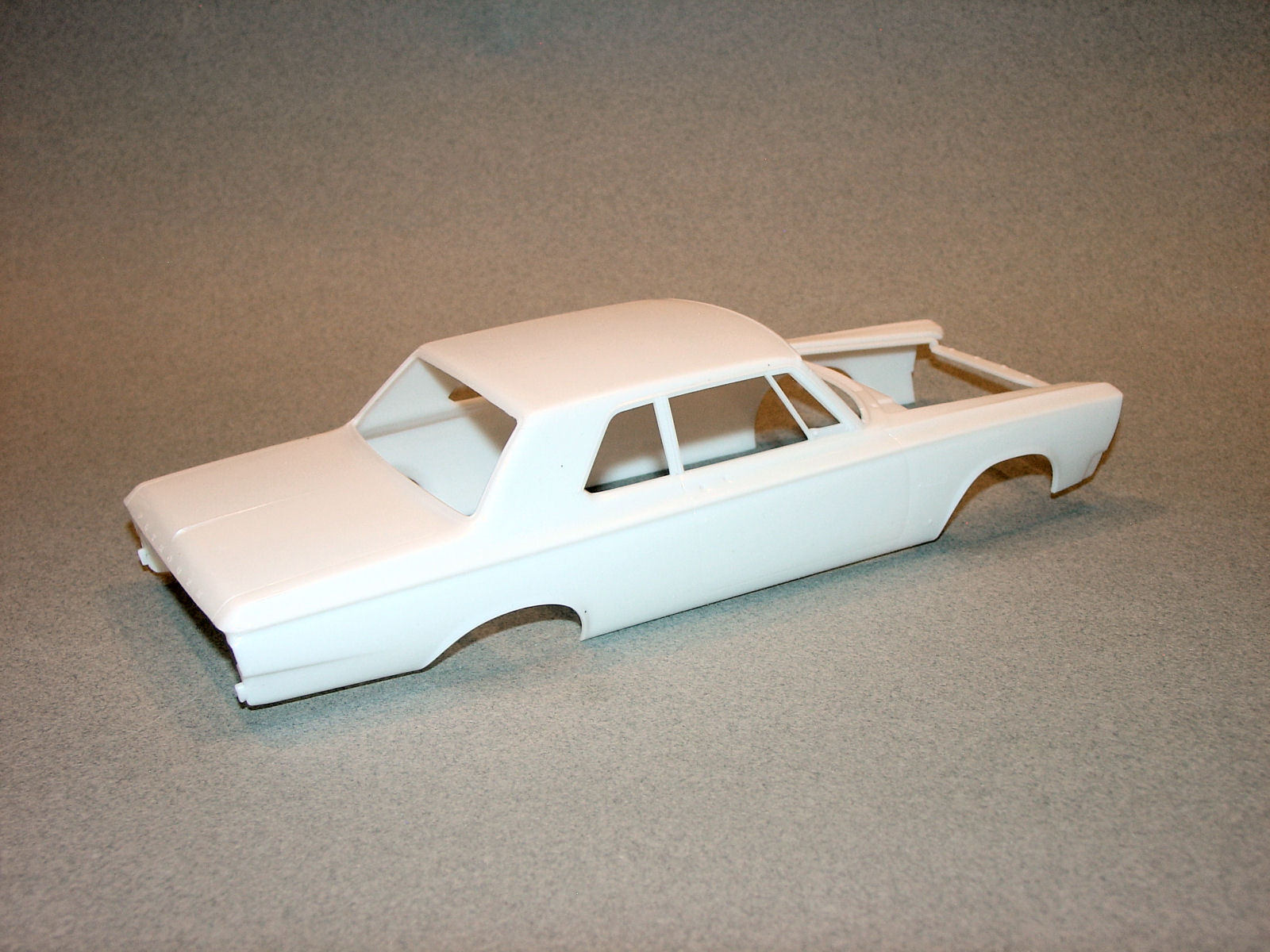 Moebius Models 1218 1/25 1965 Plymouth Belvedere First Look Parts Image 02