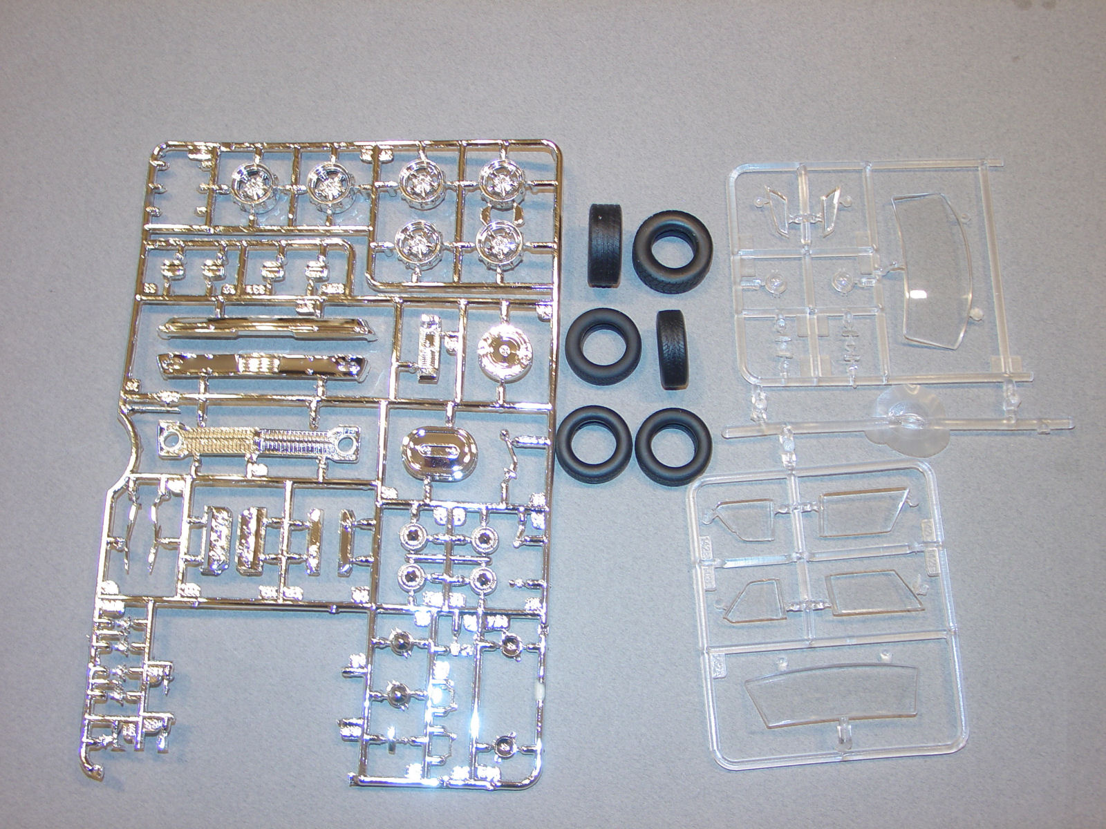 Moebius Models 1218 1/25 1965 Plymouth Belvedere First Look Parts Image 06