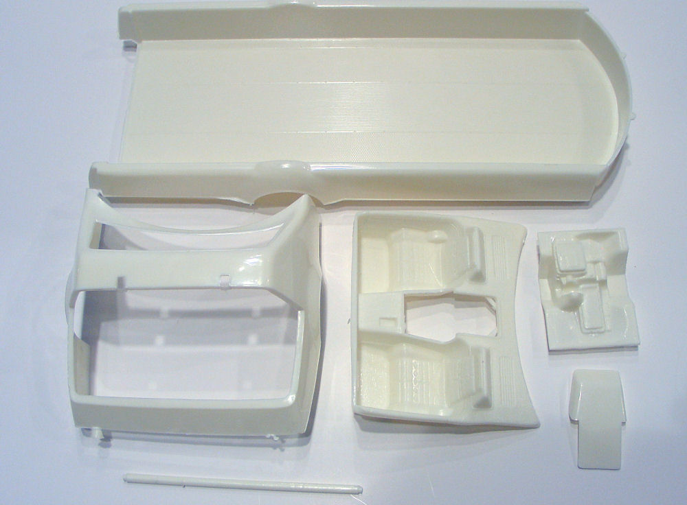 MPC 787 1/25 Daytona Transport Truck First Look Image 01