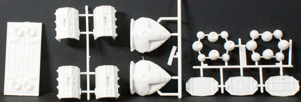 MPC 0791 1/72 Space: 1999 Eagle 1 Transporter First Look Image 02