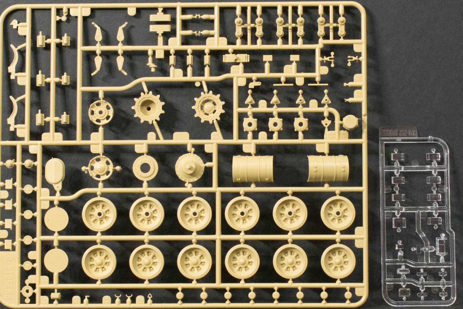 Panda-Hobby 35018 1/35 ZTZ-99A MBT PLA First Look Image 04