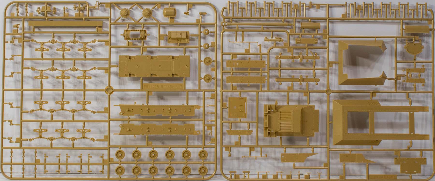 Panda-Hobby 35035 1/35 15cm sFH 13/1(Sf) auf GW Lr.s(f) Sd.Kfz.135/1 First Look Image 02