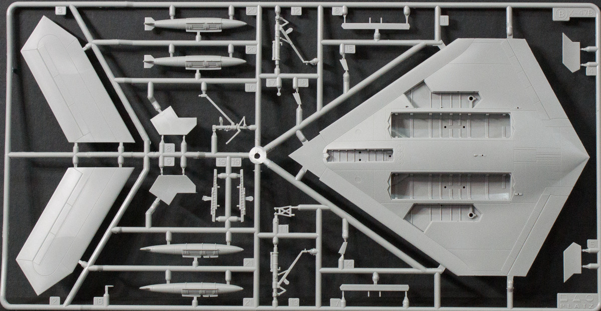 Platz AC-12 1/72 X-47B w/GBU-27 Parts Image 02