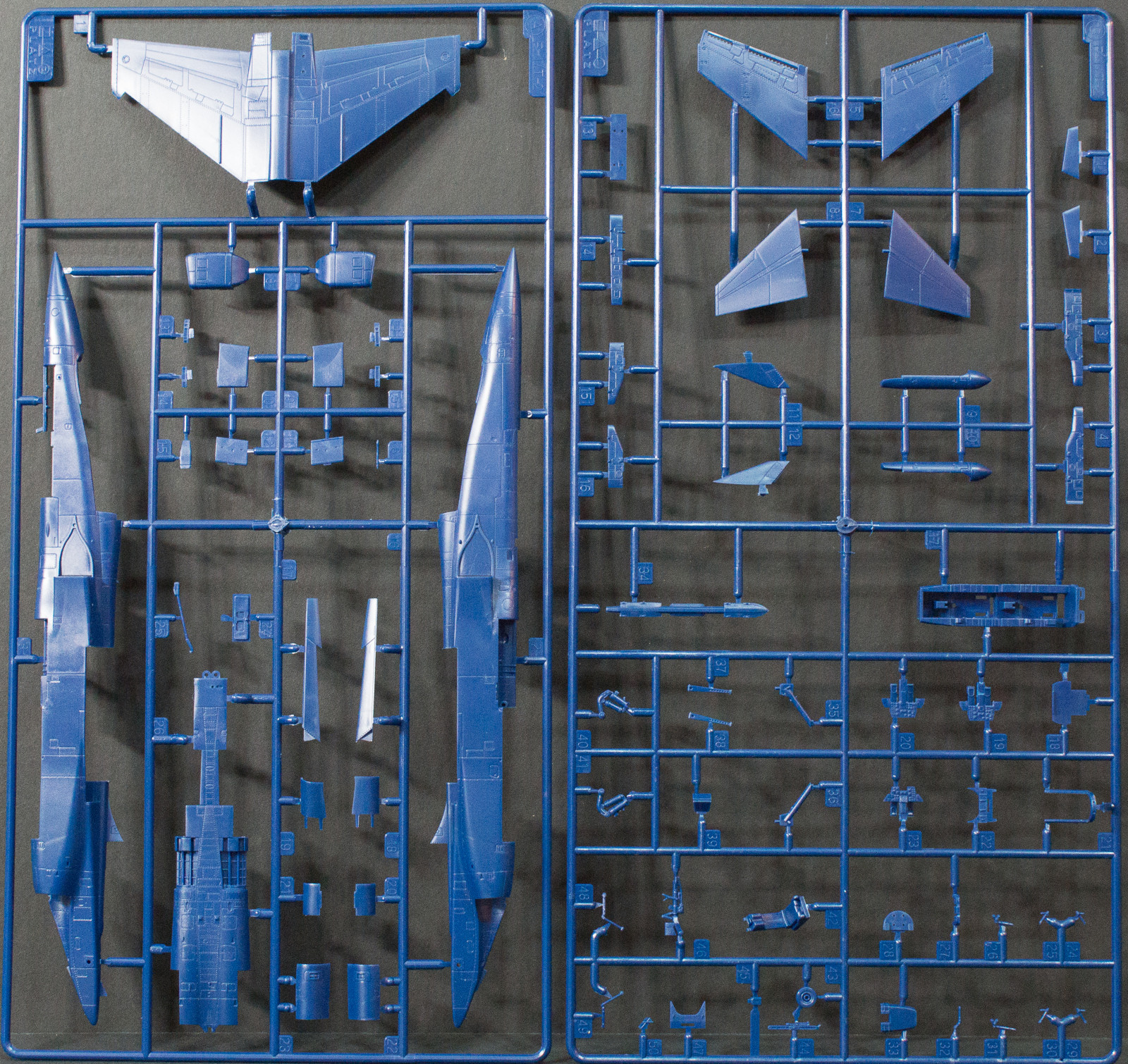 Platz AC-13 1/72 Mitsubishi T-2 Blue Impulse Parts Image 01