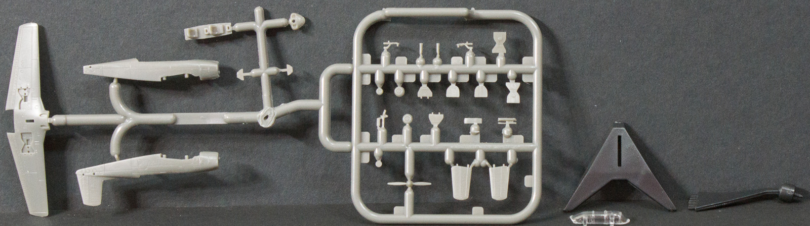 Platz PF-21 1/144 T-34 Mentor Parts Image 01