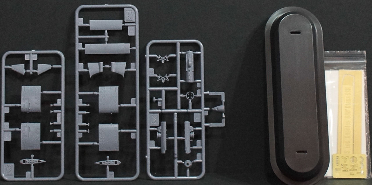 Riich 28008 1/350 Los Angeles Class Submarine w/DSRV Parts Image 02