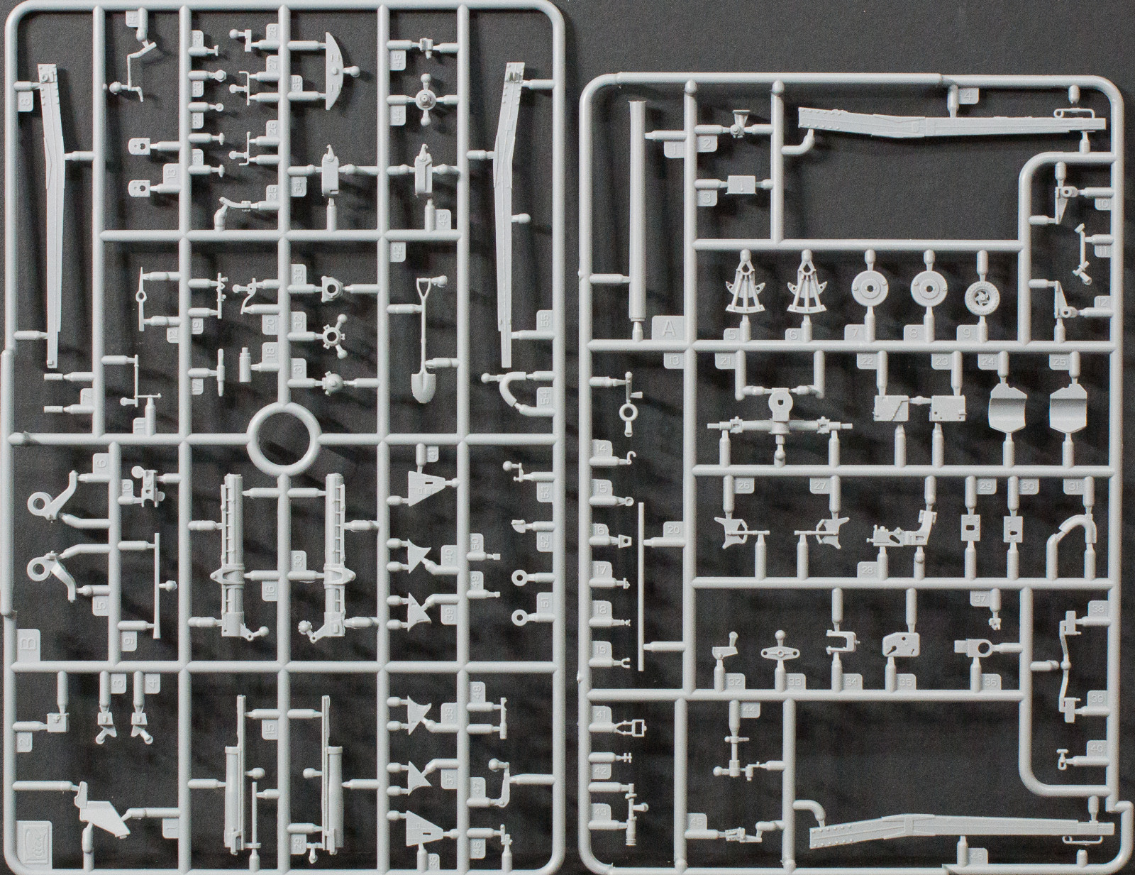 Riich 35020 1/35 US M1 57mm Anti-Tank Gun on M2 Carriange (Late) Parts Image 01
