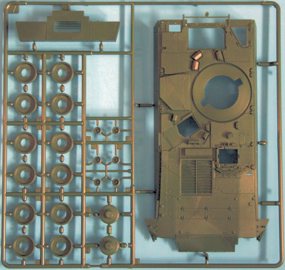 Revell 03096 1/35 SPz PUMA Kit Image 01