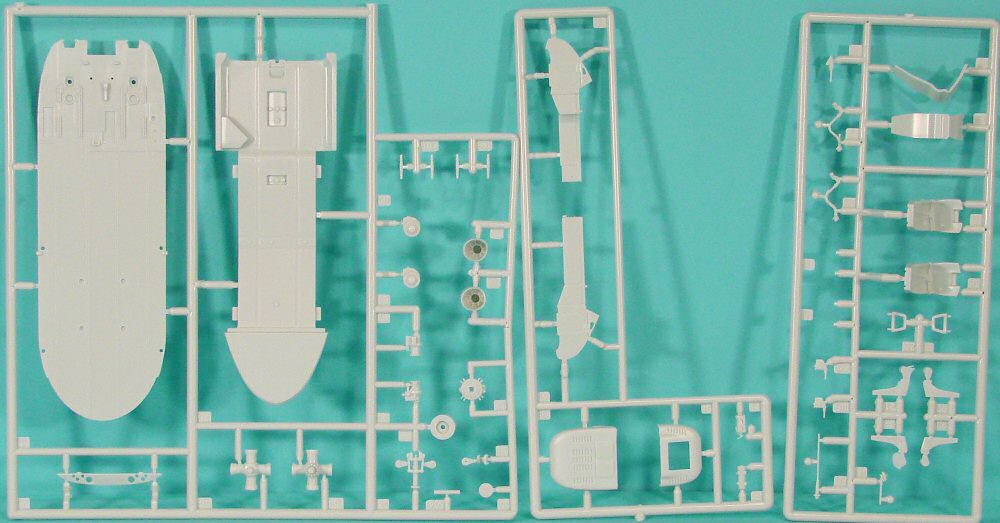 Revell 4492 1/32 Eurocopter EC145 'REGA' Kit First Look Image 05