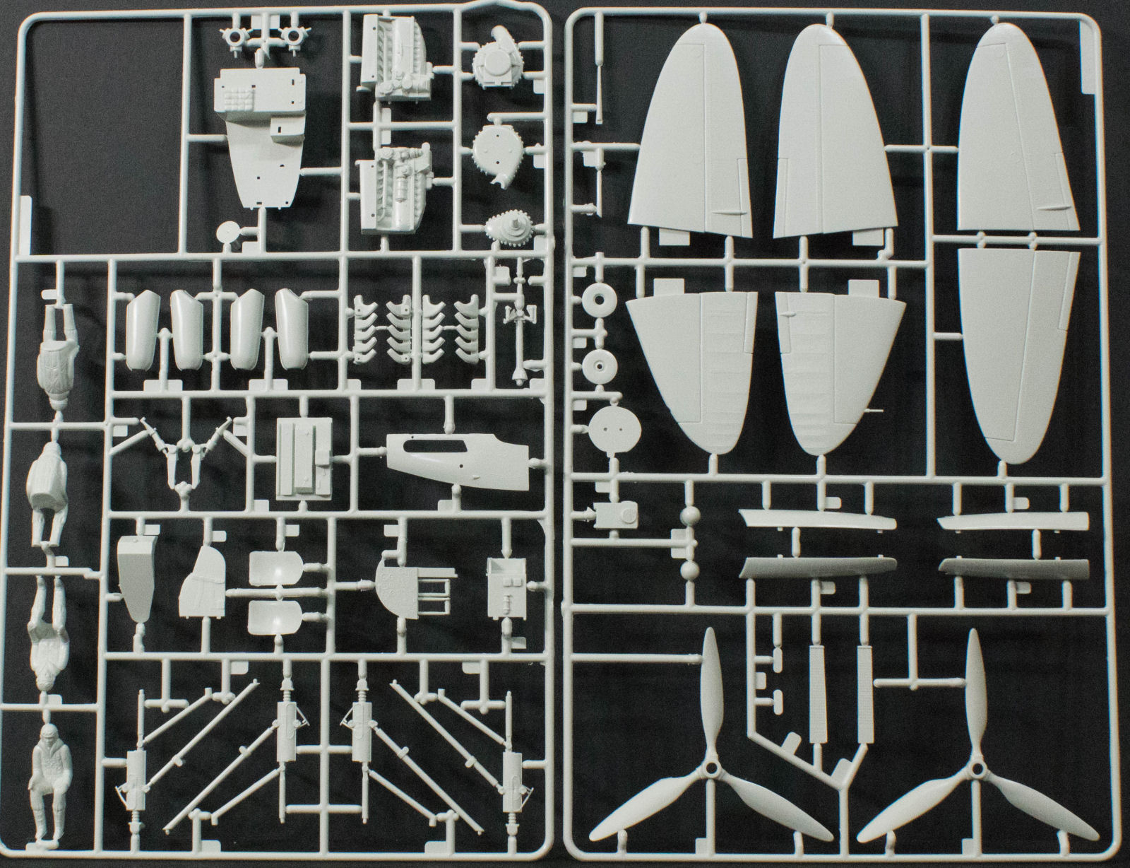 Revell 04758 1/32 Mosquito B.IV Kit Image 03