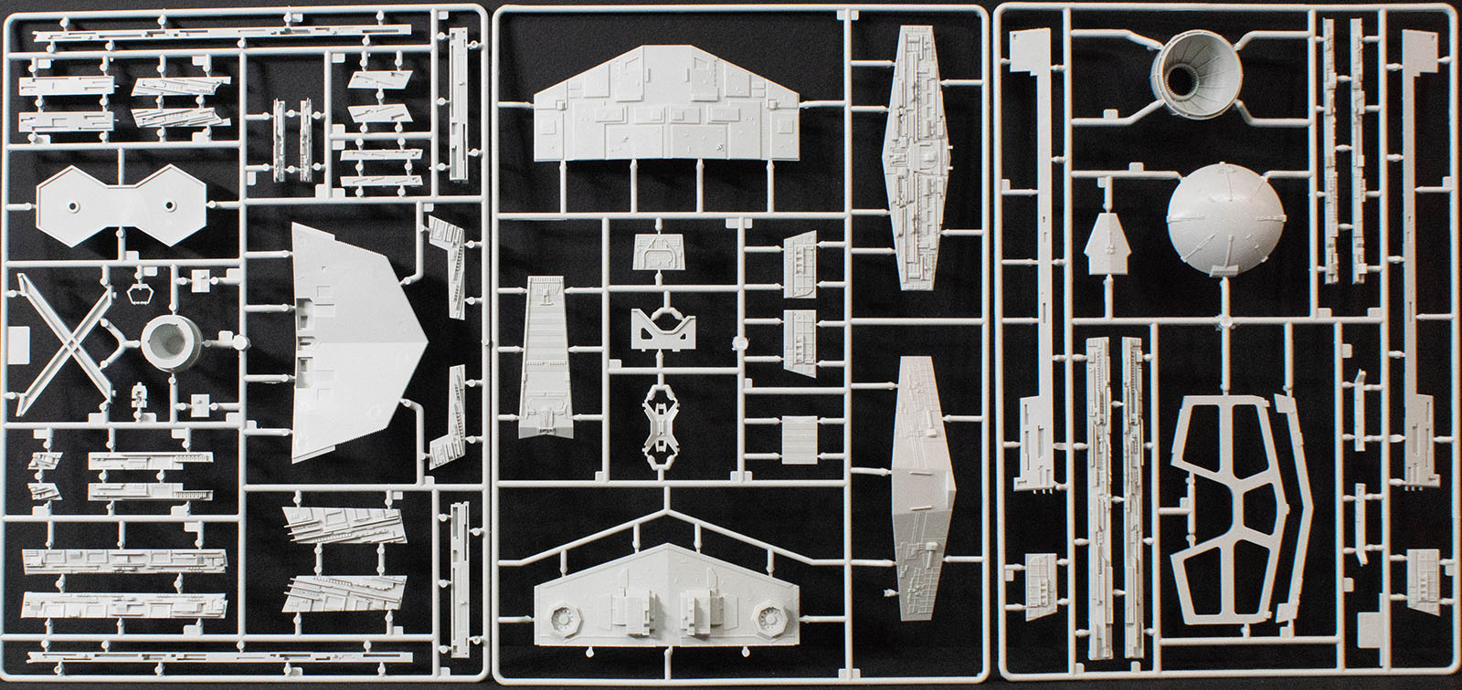 Revell 6459 1/2700 Imperial Star Destroyer Kit First Look Image 05