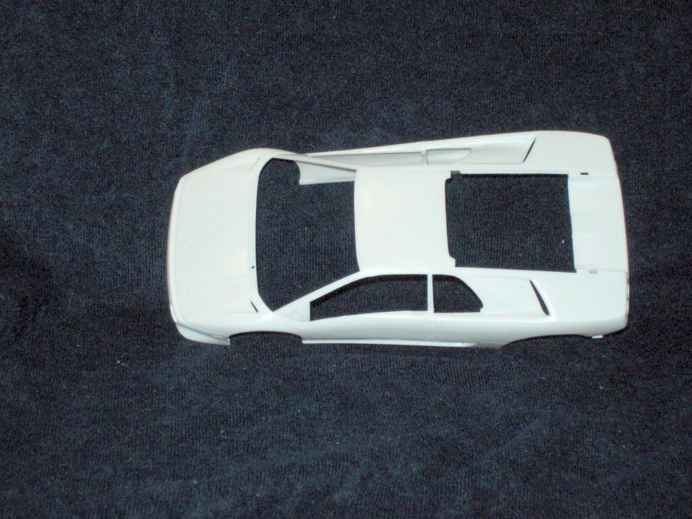 Monogram 85-0889 1/24 Lamborghini Diablo VT Kit Image 01