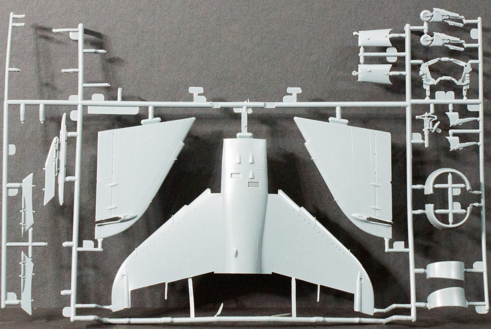 Monogram 5420 1/48 Hawker Harrier Kit Image 02