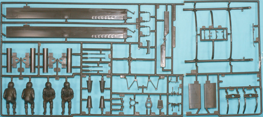 Revell 85-5633 1/24 Bell UH-1 Huey Gunship Kit Image 04
