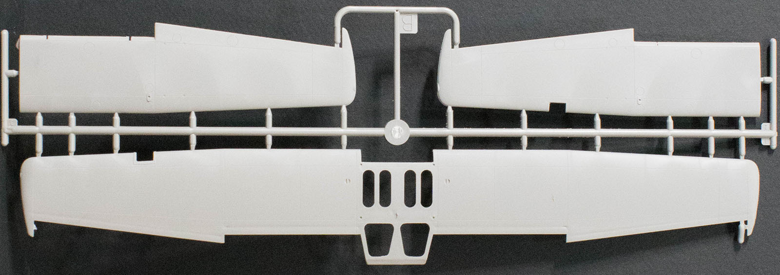 Roden 0619 1/32 O-1/L-19 Bird Dog Parts Image 02