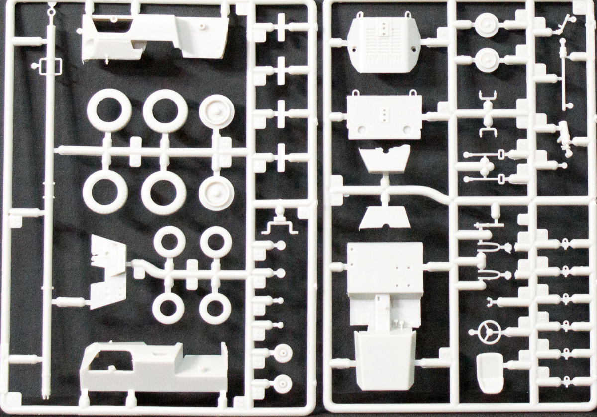 Skunkmodels 1/48 US Navy Missile Cart w/Weapons Officers Parts Image 03