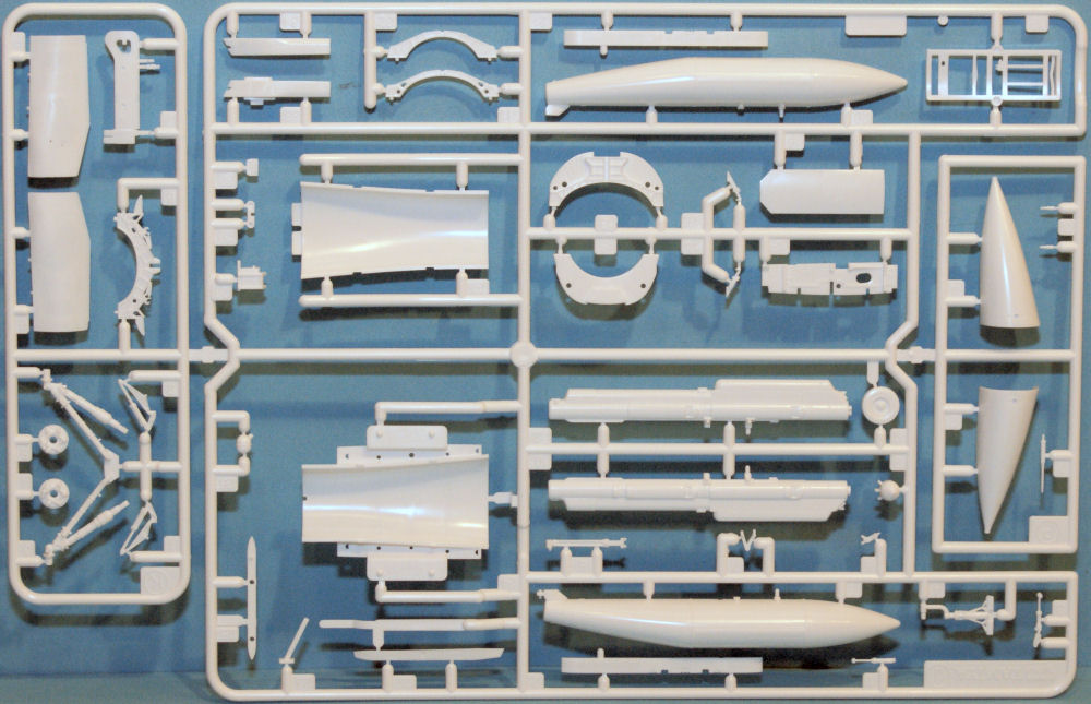 Block 32/52 Tamiya 61102 F-16C "Thunderbirds" 1/48 scale kit 