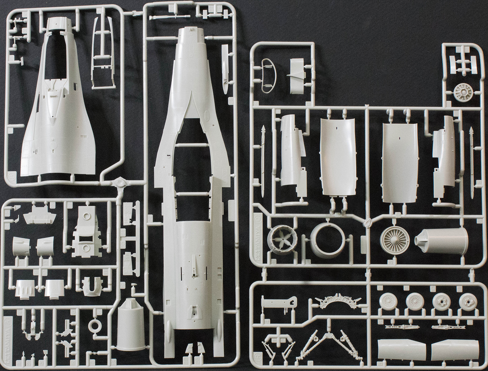 Tamiya 61106 1/48 F-16C/N Aggressor/Adversary Parts Image 01