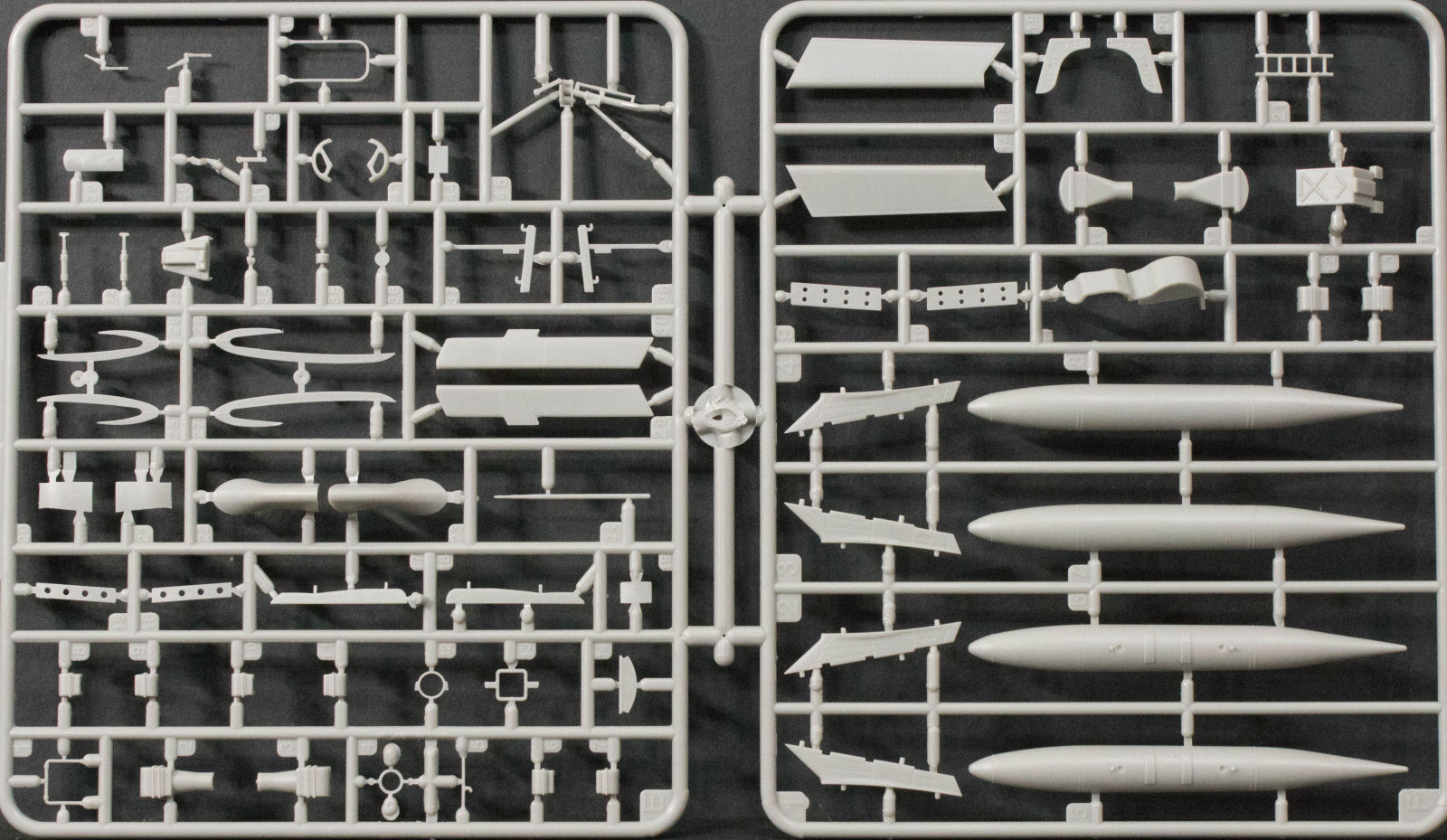 Trumpeter 2201 1/48 RF-84F Thunderstreak First Look Image 03