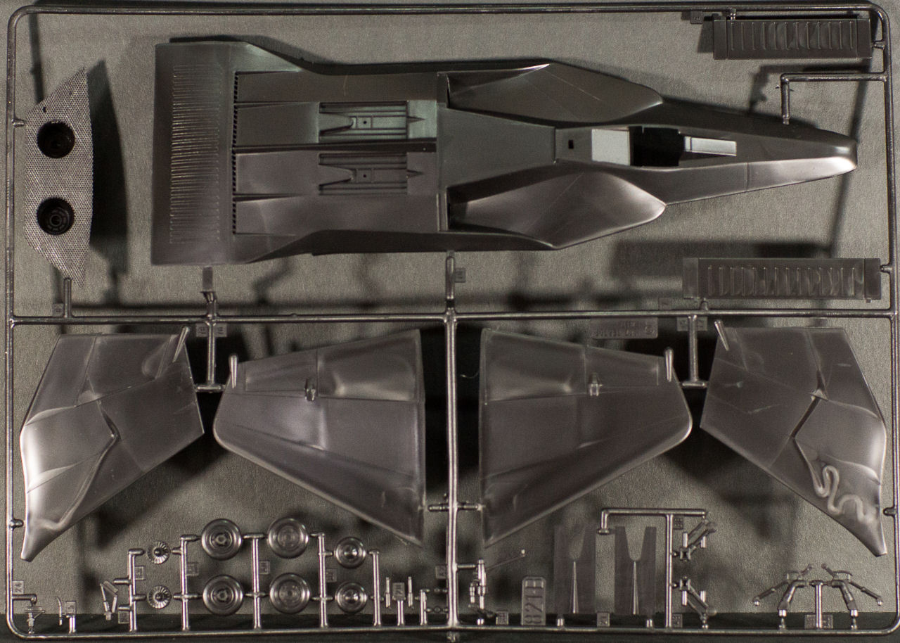 Testors 0502 1/48 MiG-37B Ferret E Kit Image 01
