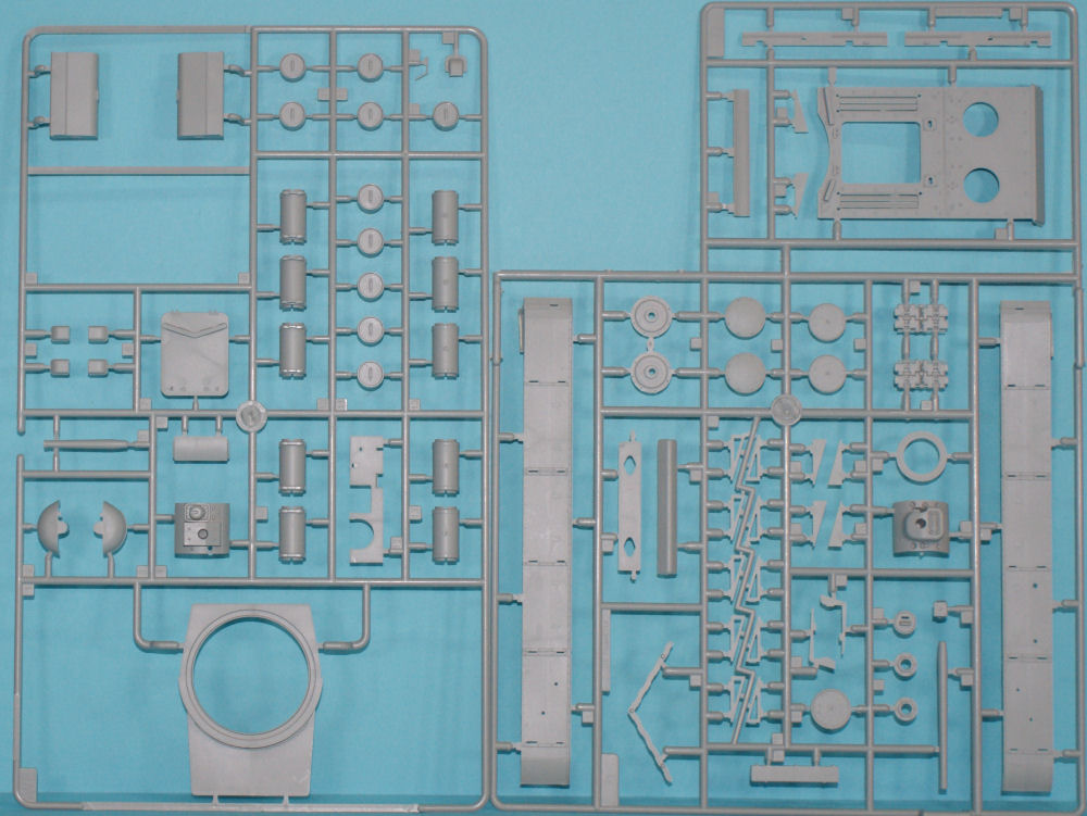 Trumpeter 01565 1/35 Soviet KV-8 Heavy Tank First Look Image 02