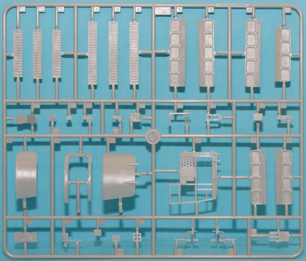 Trumpeter 2828 1/48 C-47A Skytrain First Look Image 09