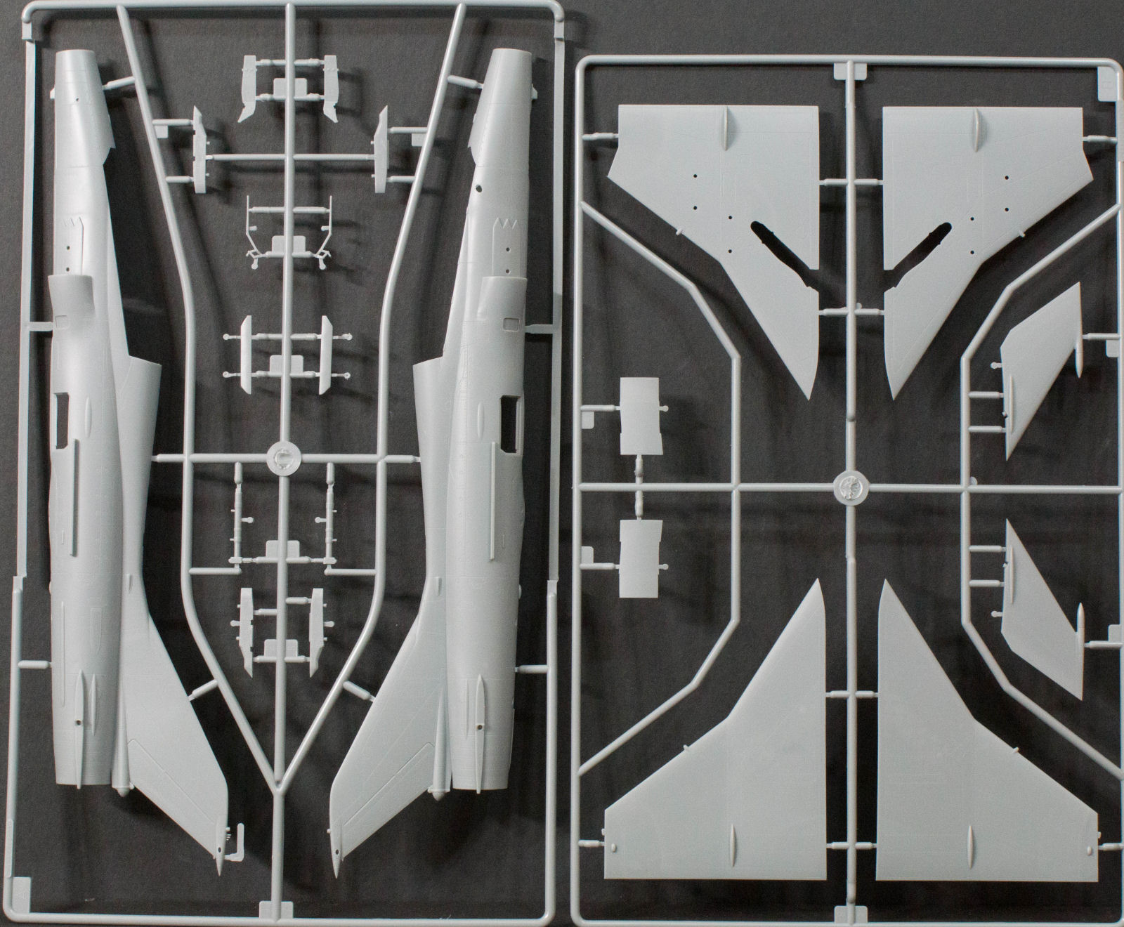 Trumpeter 02879 1/48 JL-9 Plateau Eagle First Look Image 01
