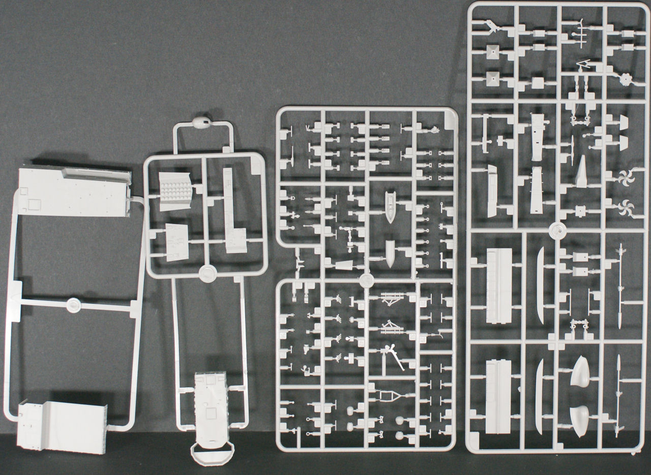 Trumpeter 04545 1/350 HMS Montrose Type 23 Frigate Parts Image 02