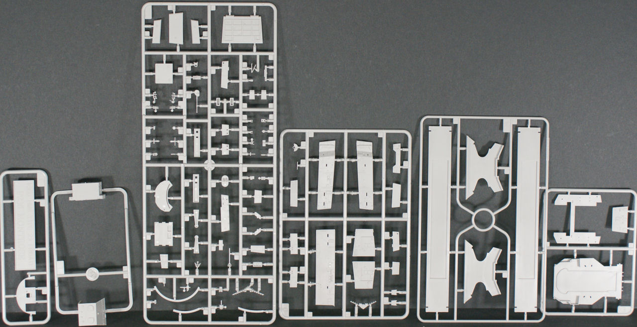 Trumpeter 04545 1/350 HMS Montrose Type 23 Frigate Parts Image 03