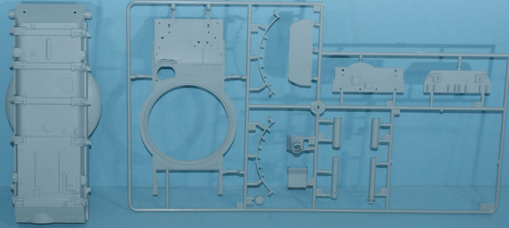 Trumpeter 05541 1/35 IT-1 Missile Tank Parts Image 01