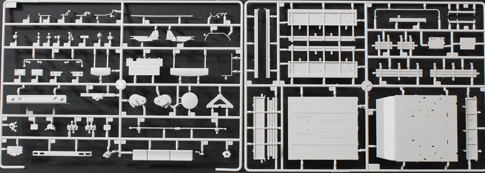 Trumpeter 9514 1/35 AT-S Artillery Tractor First Look Image 03