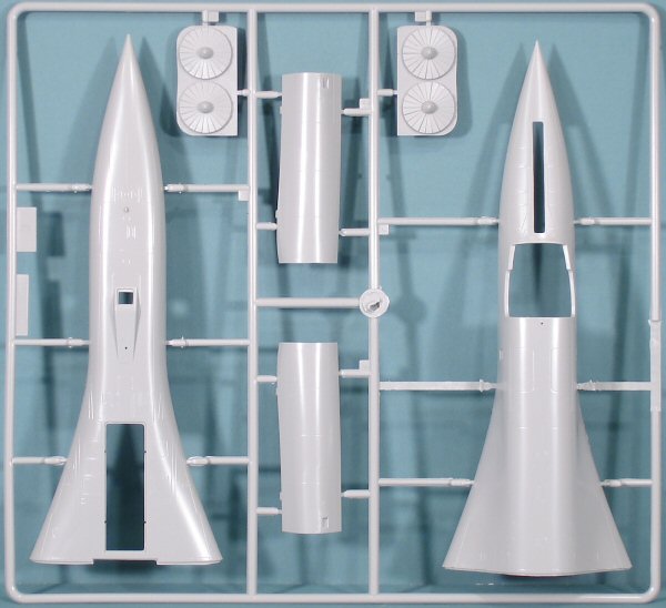 Trumpeter 01620 1/72 Tupolev Tu-160 Blackjack Kit First Look