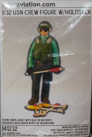 USN Crew Figure w/Holdback