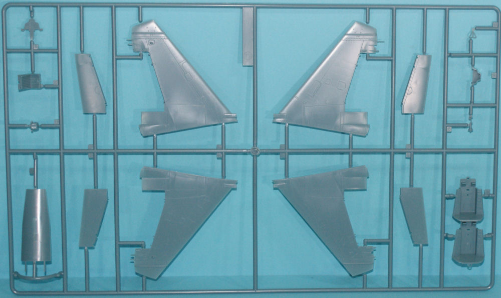 Wolfpack 14801 1/48 Su-27UB Flanker C Parts Image 03