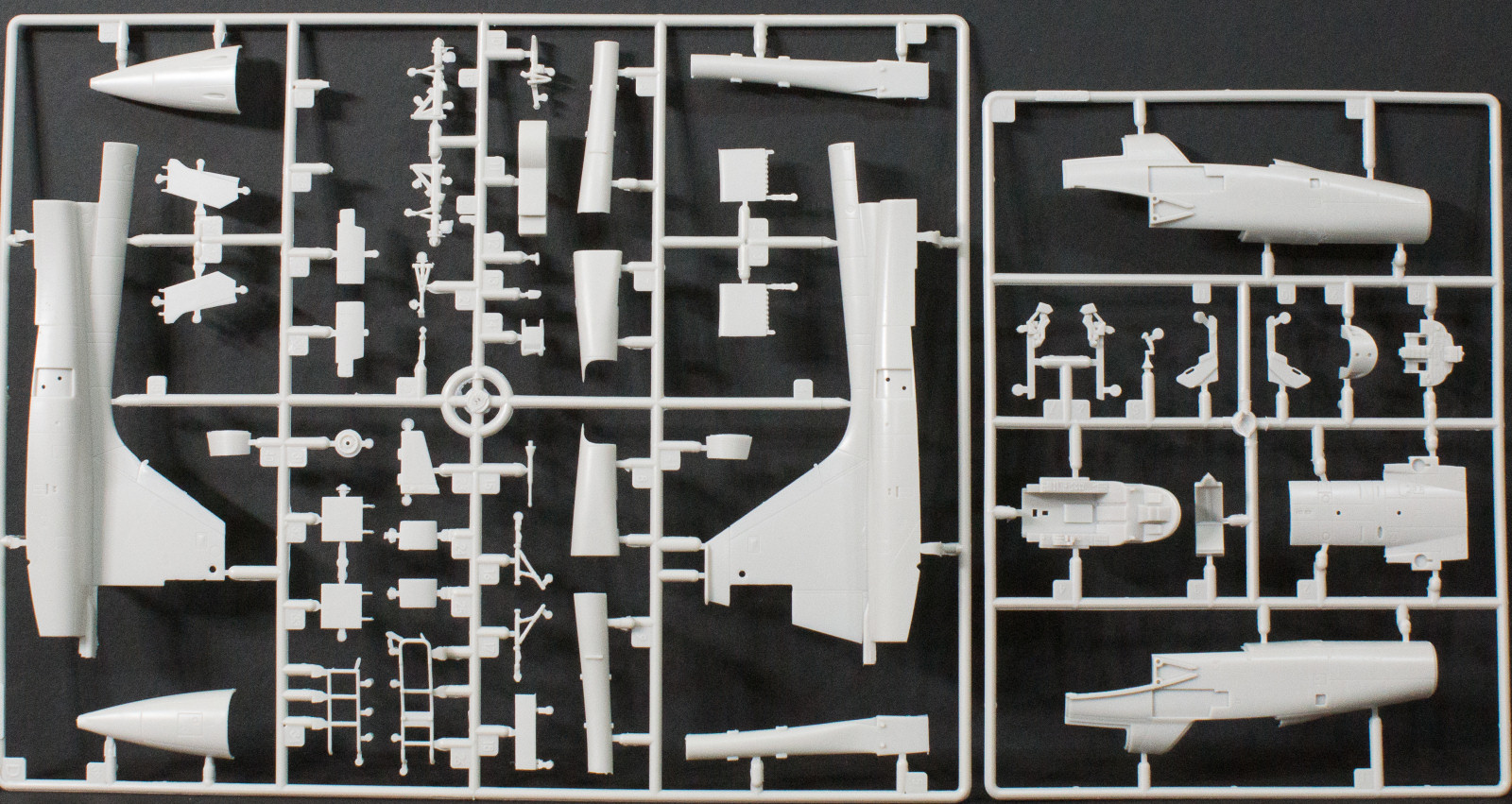 Wolfpack 14803 1/48 F-5A Skoshi Fighter Parts Image 01